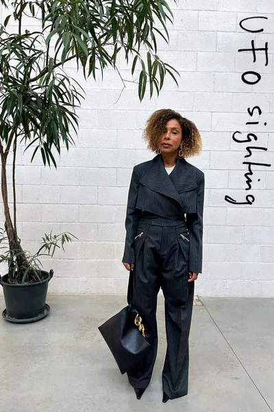 Look 10